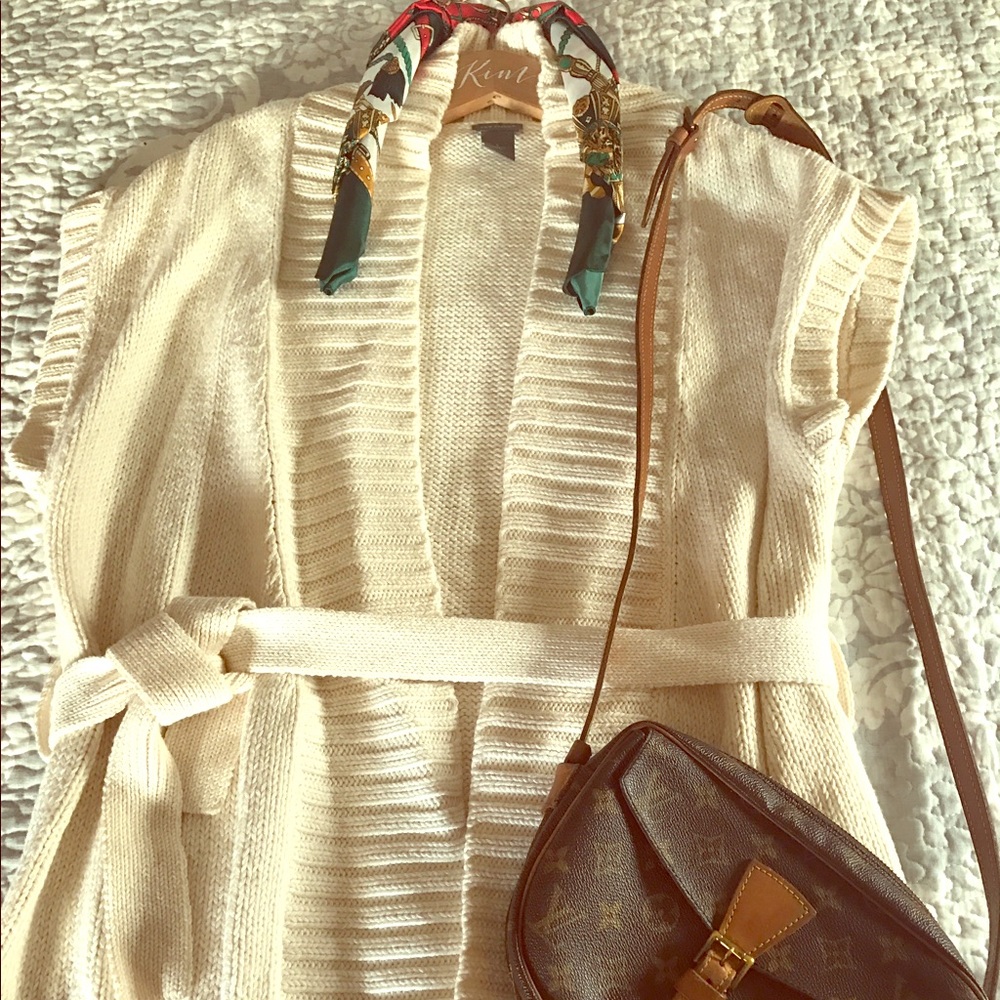 EUC Ann Taylor Sweater Vest